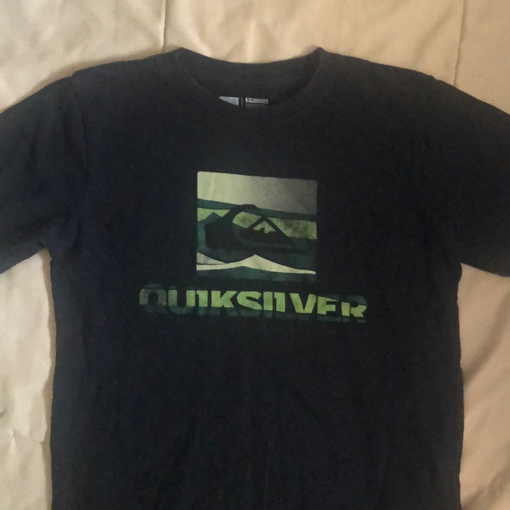Boys Quicksilver tshirt